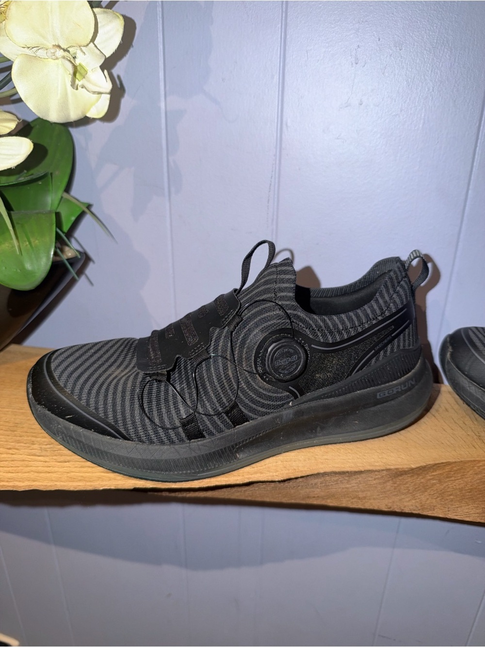Sketchers Men's Black Go run Twist On Sneakers